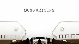 songwritingidiots.com